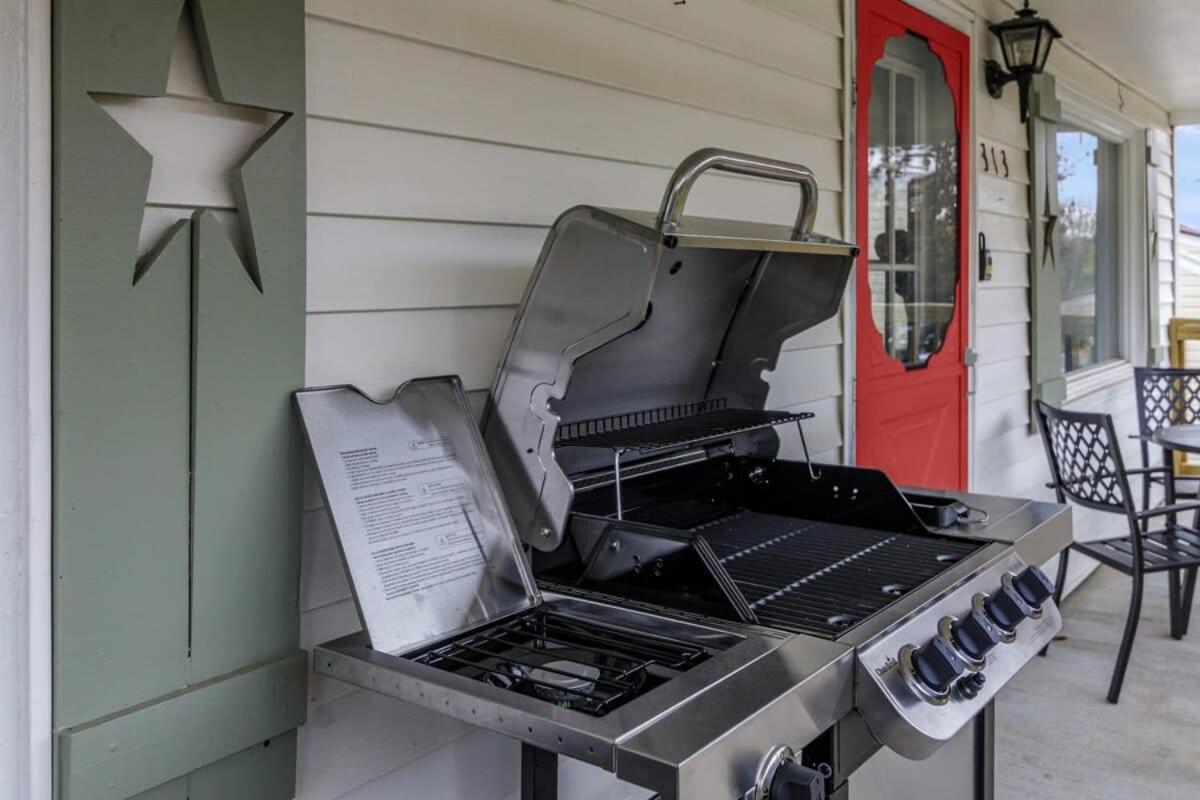New River Gorge Cottage W Hot Tub, Fire Pit, Grill Oak Hill Dış mekan fotoğraf