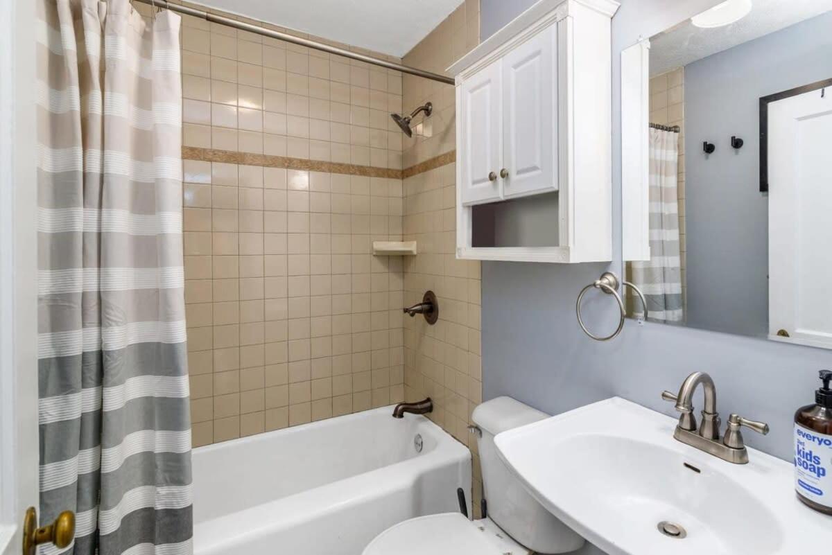 New River Gorge Cottage W Hot Tub, Fire Pit, Grill Oak Hill Dış mekan fotoğraf