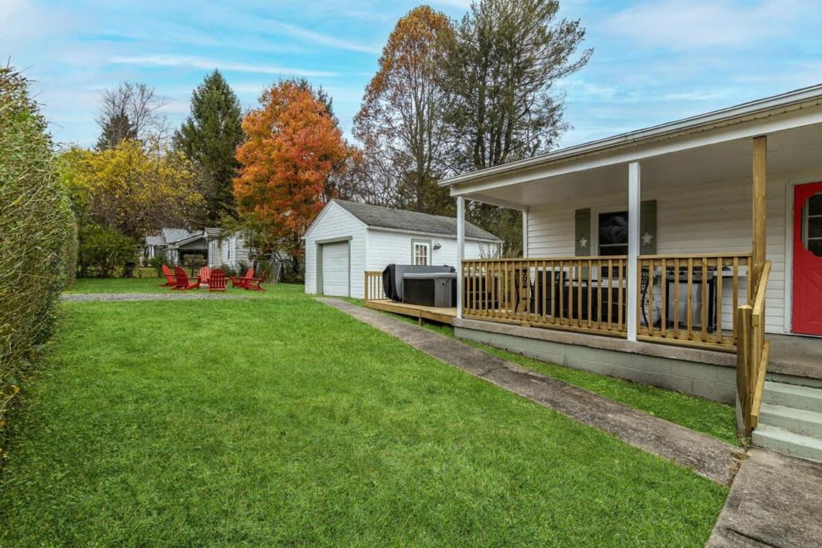 New River Gorge Cottage W Hot Tub, Fire Pit, Grill Oak Hill Dış mekan fotoğraf